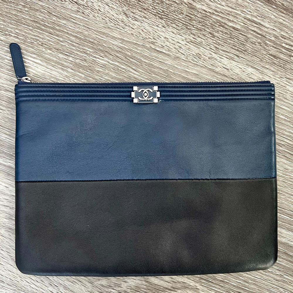 Chanel OCase/ Clutch Boy bi-color blue black pochette pouch